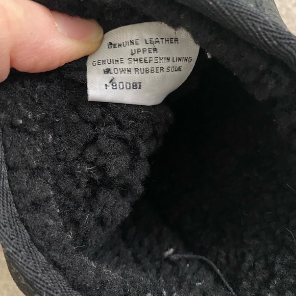 Ugg Classic Short Black Boots size 7. Used condition - Picture 11 of 11